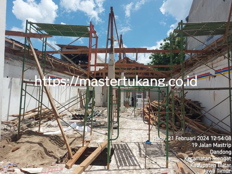 konstruksi indomaret srengat blitar