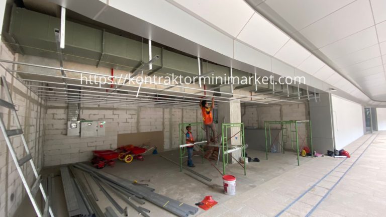 Konstruksi DHX Mart di Dhoho Internatinal Airport Kediri