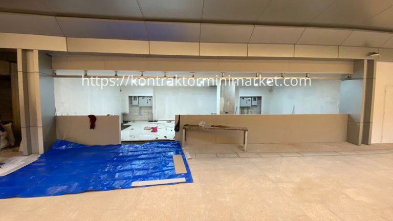 Konstruksi DHX Mart di Dhoho Internatinal Airport Kediri
