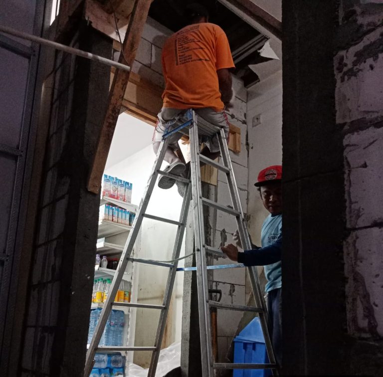 Renovasi dan cat plafon