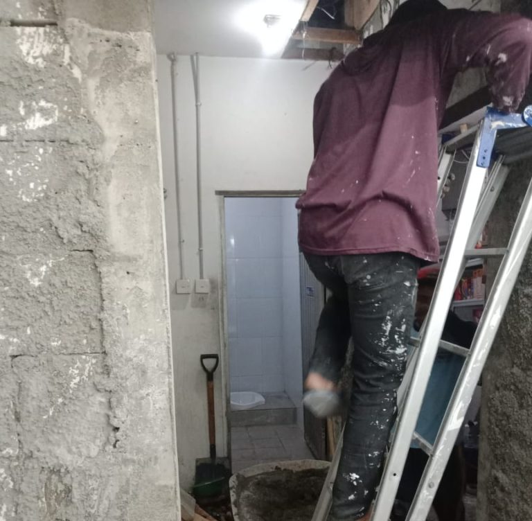 renovasi kamar mandi minimarket