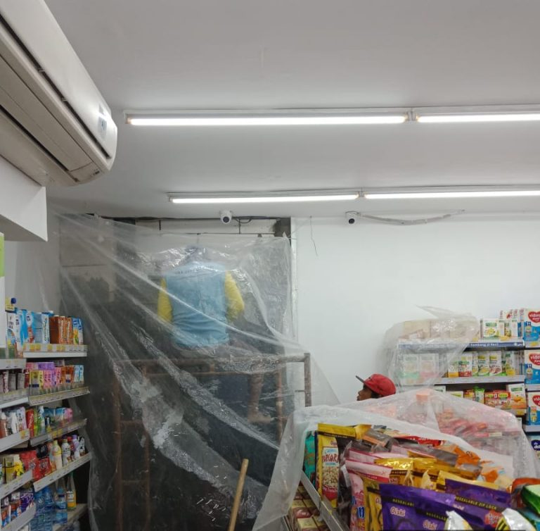 renovasi interior indomaret